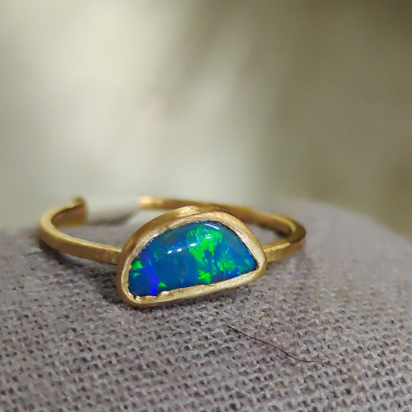 Vendue - Bague chic et tendance en or 18K et opale noire d'Australie, création unique T57 - 8US