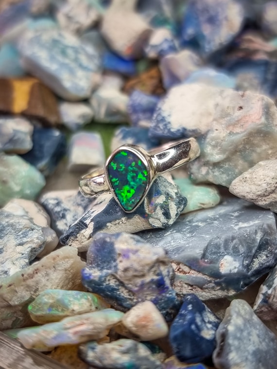 オーストラリア産ブラック オパール リング（シルバー 925