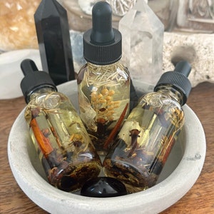 Banishing Oil, reversal oil, cleansing oil, release oil, intention spell oil, ritual oil, body oil, anointing oil, spiritual oil