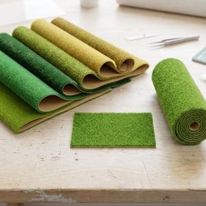 Miniature Artificial Grass Mat | Dollhouse Lawn, Model Train Railway (25cm) | DIY Simulation Grass Mat for Architectural Models Landscapes