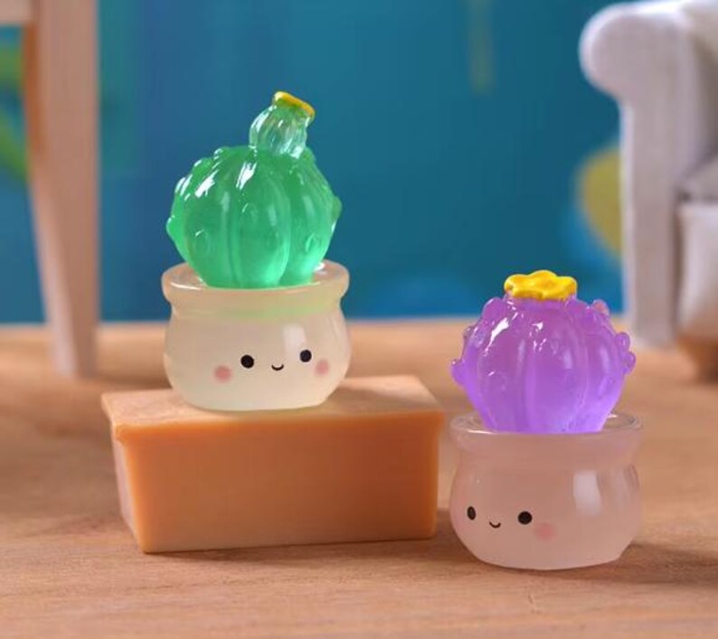 Cute Resin Plant Figurines for Decor