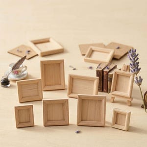 1 cornice portafoto in miniatura in legno / Cornice portafoto in miniatura per decorazione di casa delle bambole / Decorazione d'interni per casa delle bambole, mini cornice per esposizione artistica