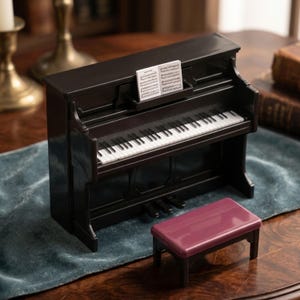 Pianoforte in miniatura 1/12, accessori per casa delle bambole, strumento musicale decorativo, strumento musicale in miniatura / piccolo pianoforte di scena per diorama.