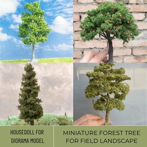 Peut inclure: Quatre arbres miniatures de forêt pour maquettes de dioramas et paysages. Les arbres varient en forme et en feuillage, avec des tons verts et bruns. Un arbre a une canopée pleine et ronde avec de petits accents rouges. Le texte de l'image indique "HOUSEDDOLL FOR DIORAMA MODEL" et "MINIATURE FOREST TREE FOR FIELD LANDSCAPE."
