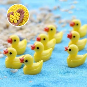 50Pcs Miniature Yellow Duck Figurine, Duck Ornament for Cake Decor, Resin Duck for Display, Miniature Animal