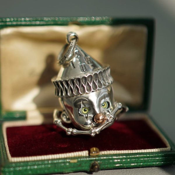 Colgante de payaso de plata de ley hecho a mano: diseño retro caprichoso