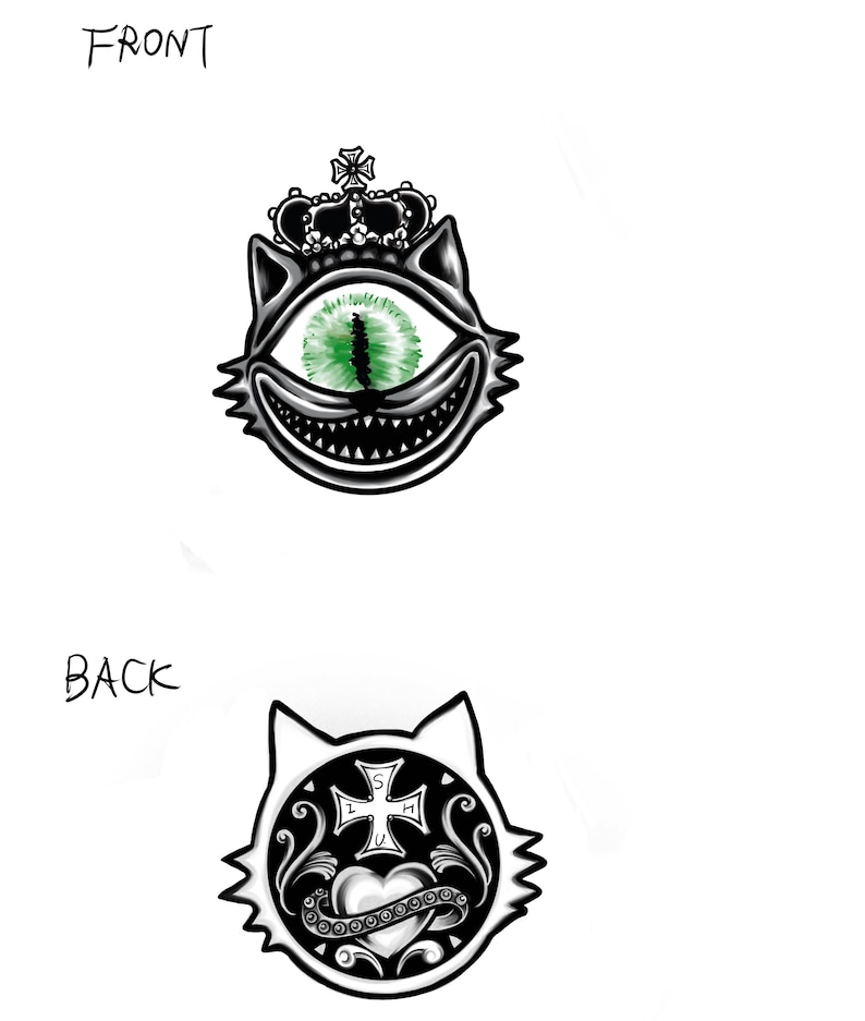 Pu&ograve; includere: Illustrazione in bianco e nero di un gatto con una corona e un solo occhio verde. Il retro del gatto presenta un cuore con una croce e uno stendardo.