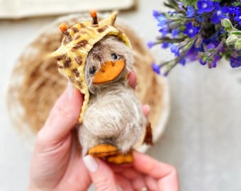 Duckling in a  cap./Decorative Toys/Toys Handmade Teddy Bears, Chicken Collectable Teddy  Duckling ,Duckling in a hat/ Giraffe Hat