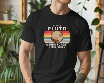 Pluto | Never Forget | Space | NASA | Short-Sleeve Unisex T-Shirt