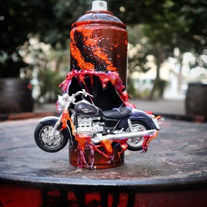 Honda Bike, puszka ze sprayem artystycznym