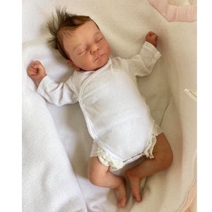 Reborn Dolls 19Inch Handmade Realistic Baby Dolls Soft Cloth Body