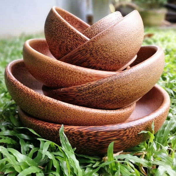 Handmade coconut wood bowls 7-sizes