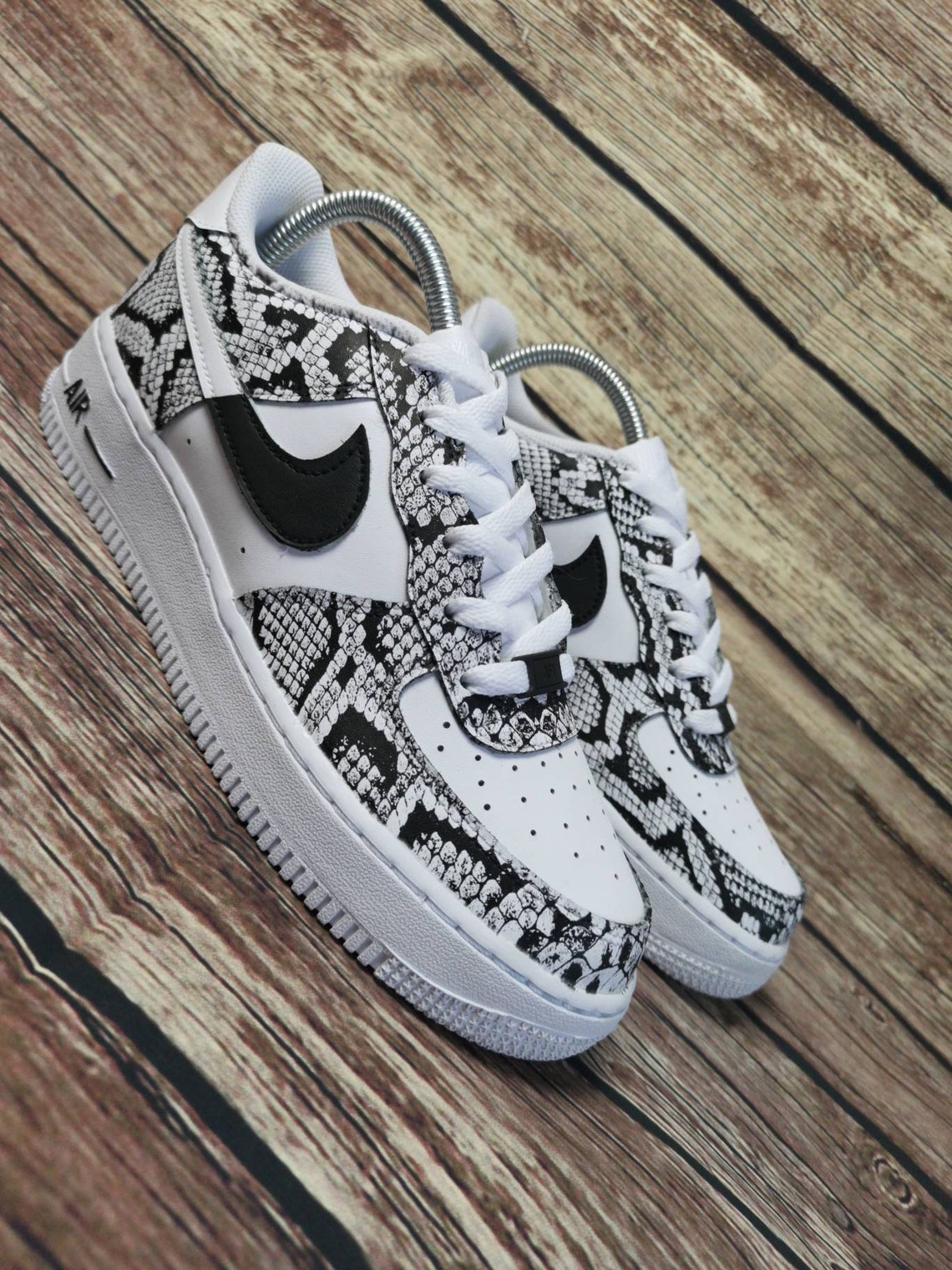 custom snake af1