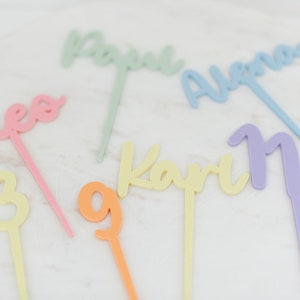 Personalized cake topper with name and number image 3