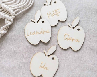 personalized name tag apple wood (2 pieces)