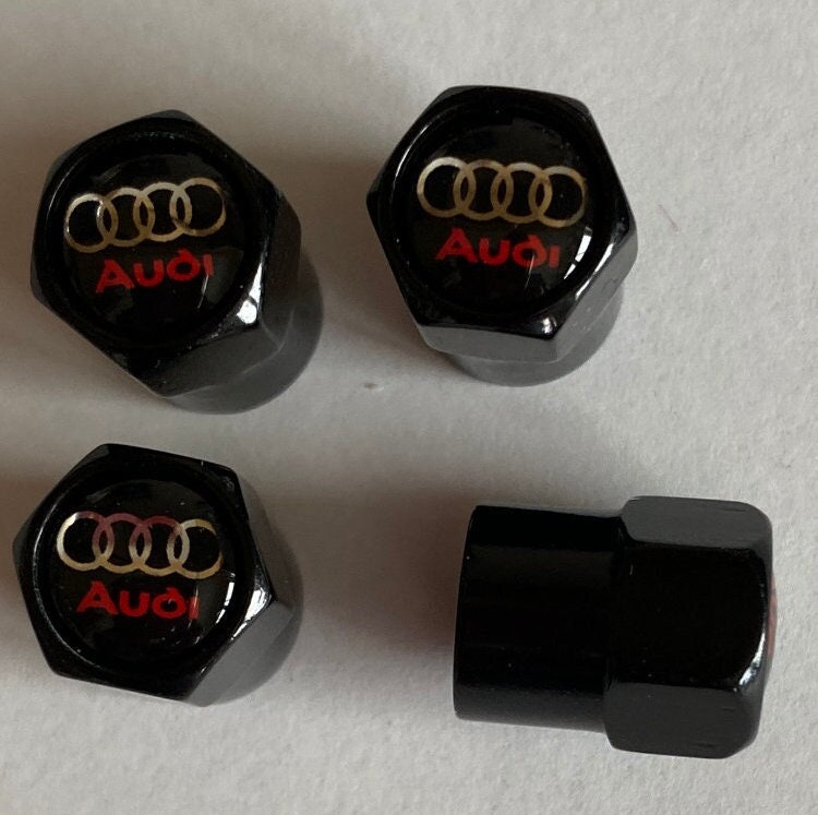 AutoHQ 147mm Alloy Wheel Centre Caps For Audi TT MK1 – Set Of 4, Glossy Grey
