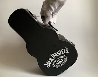Jack daniels guitar case. Bottle case.Rare Whisky Jack Daniels Old No 7.Collectable Leather  Case Box. Bottle Stopper.Guitar-shaped case.