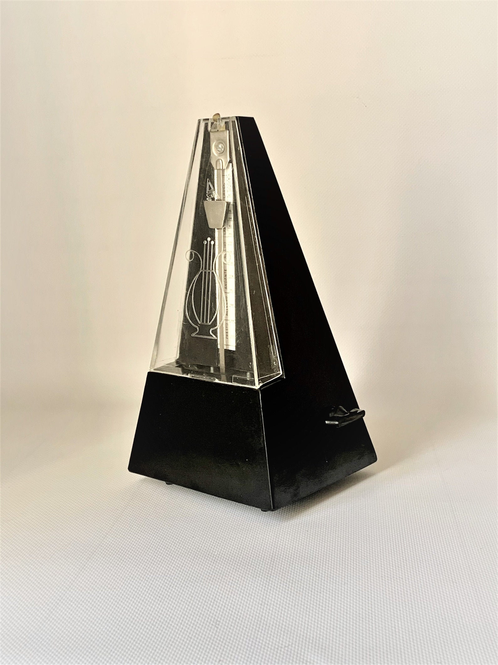 Soviet Vintage Metronome, Metronome USSR, Vintage Mechanical Windup Metronome, Chime Musician