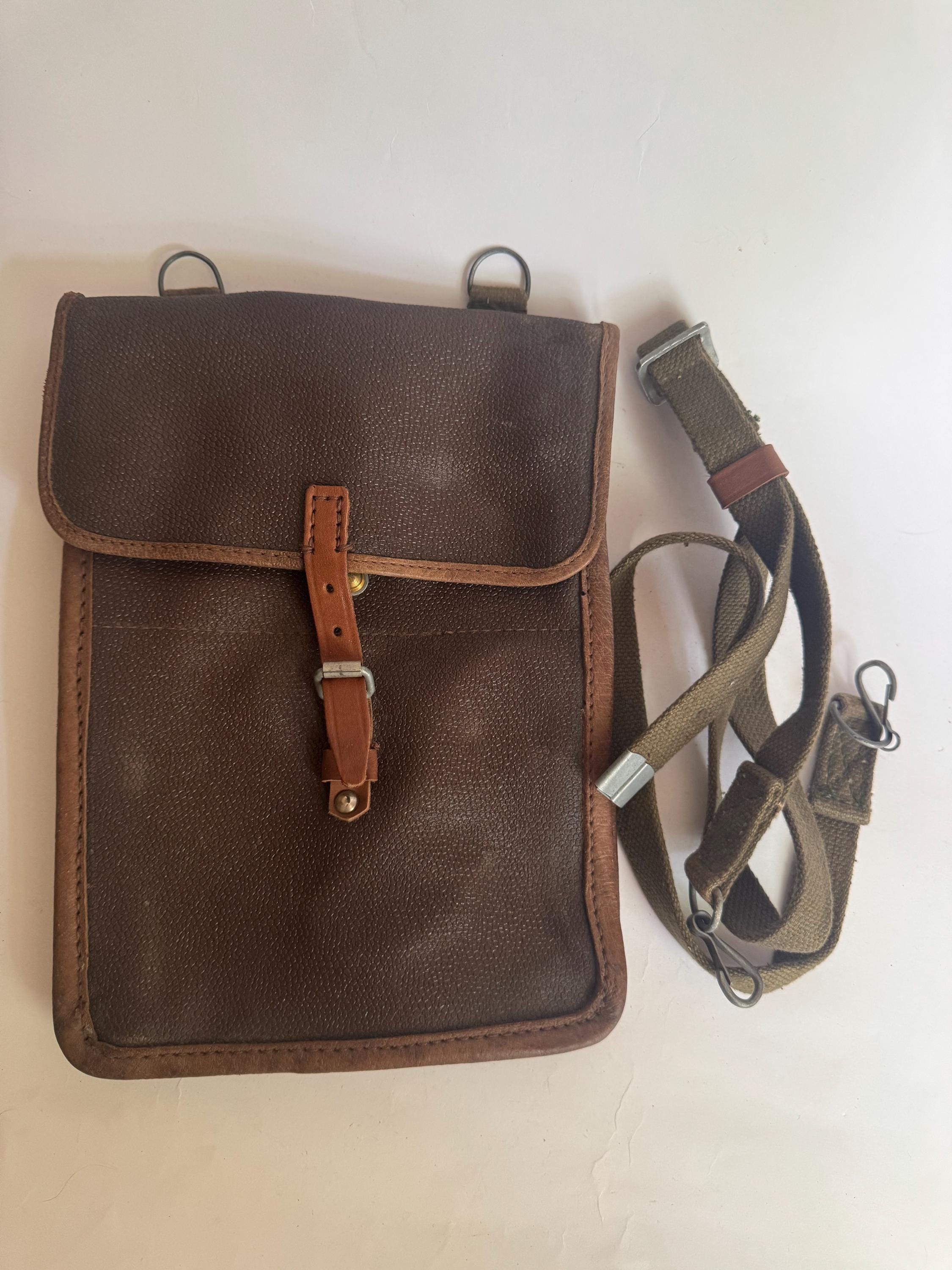 Vintage 1960s, Soviet Army Military Kirza Solider's Map Bag Case Tablet Planshet.