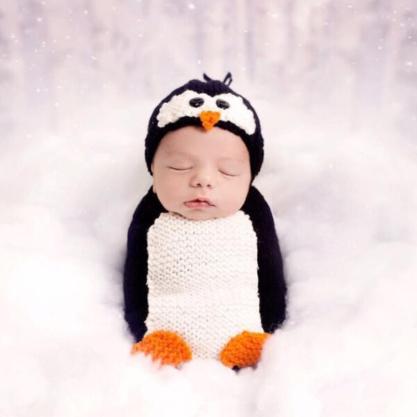 Traje de bebé recién nacido de pingüino / gorro sombrero pantalones traje de fotografía de ganchillo / foto prop para la primera foto del bebé / regalo de baby shower