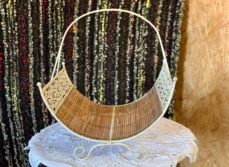 Leaves and Flowers Pattern Rusty Metal Frame Shabby Chic Wicker Basket with Metal Frame Storage Stand Rattan Basket Mid Century Stand