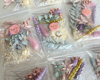 pastel Dried flower bags, cheap dried flowers, resin art dried flowers, cupcake toppers, dried flower cakes, dried flowers, Easter cupcakes,