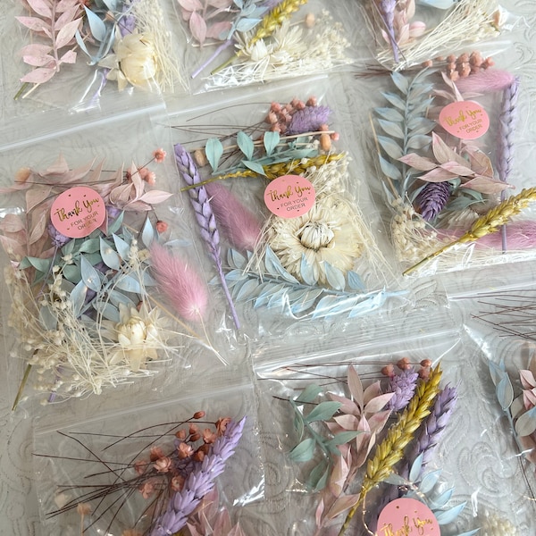 pastel Dried flower bags, cheap dried flowers, resin art dried flowers, cupcake toppers, dried flower cakes, dried flowers, Easter cupcakes,