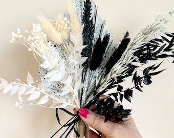Black and white dried flower cake, Monochrome bakers box, dried flower cakes, dried flower toppers, black and white cake, palm spear cakes