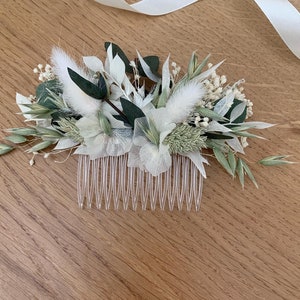 Dried flower hair comb, eucalyptus hair comb, dried flower hair accessory, bridal hair comb, floral hair comb, floral hair slide, wedding