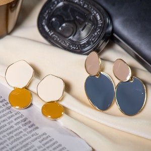 Multicolor Abstract Enamel Earrings, Enamel Jewelry, Minimalist Jewelry, Minimalist Earrings, Simple Earrings, Irregular Earrings, Modern