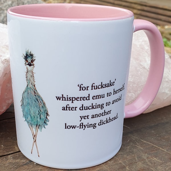 Taza rosa con cara de emú
