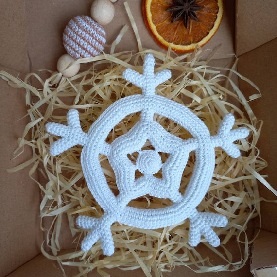Snowflake Christmas ornament crochet pattern, 3dimentional snowflake decoration PDF, DIY Christmas decor