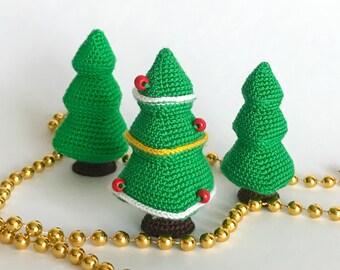 Christmas tree crochet pattern, holiday handmade ornament, amigurumi xmas tree