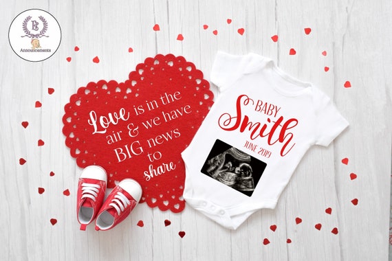 A Baby Is Coming 2019 Pregnancy Announcement T-Shirt A Baby Is Coming 2019 Pregnancy Announcement T-Shirt