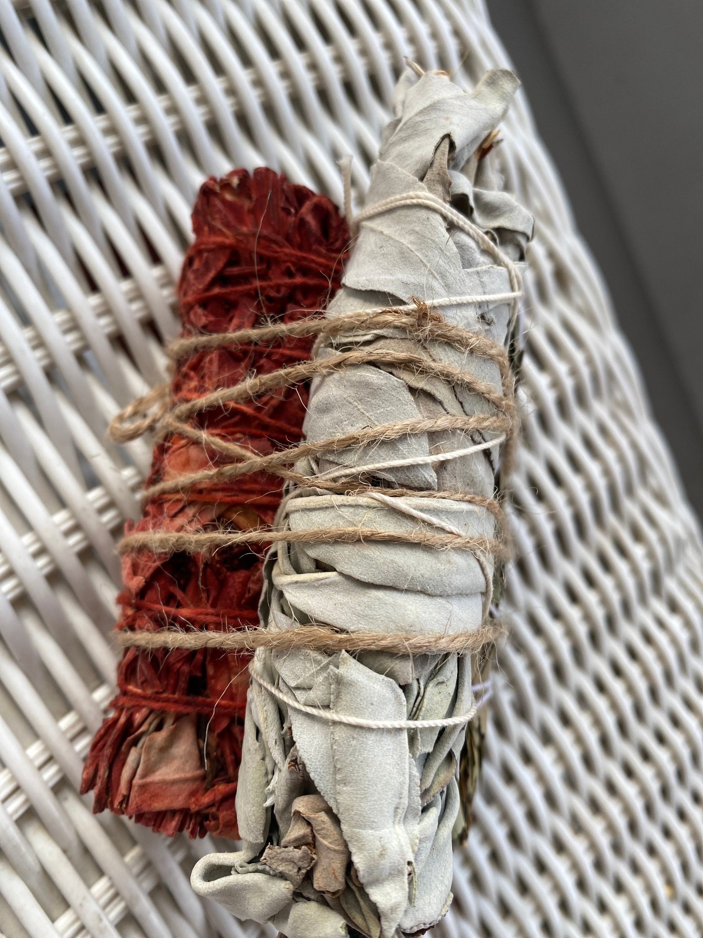 Dragons Blood/bay Leaves Smudge Bundle White Sage Sticks Etsy