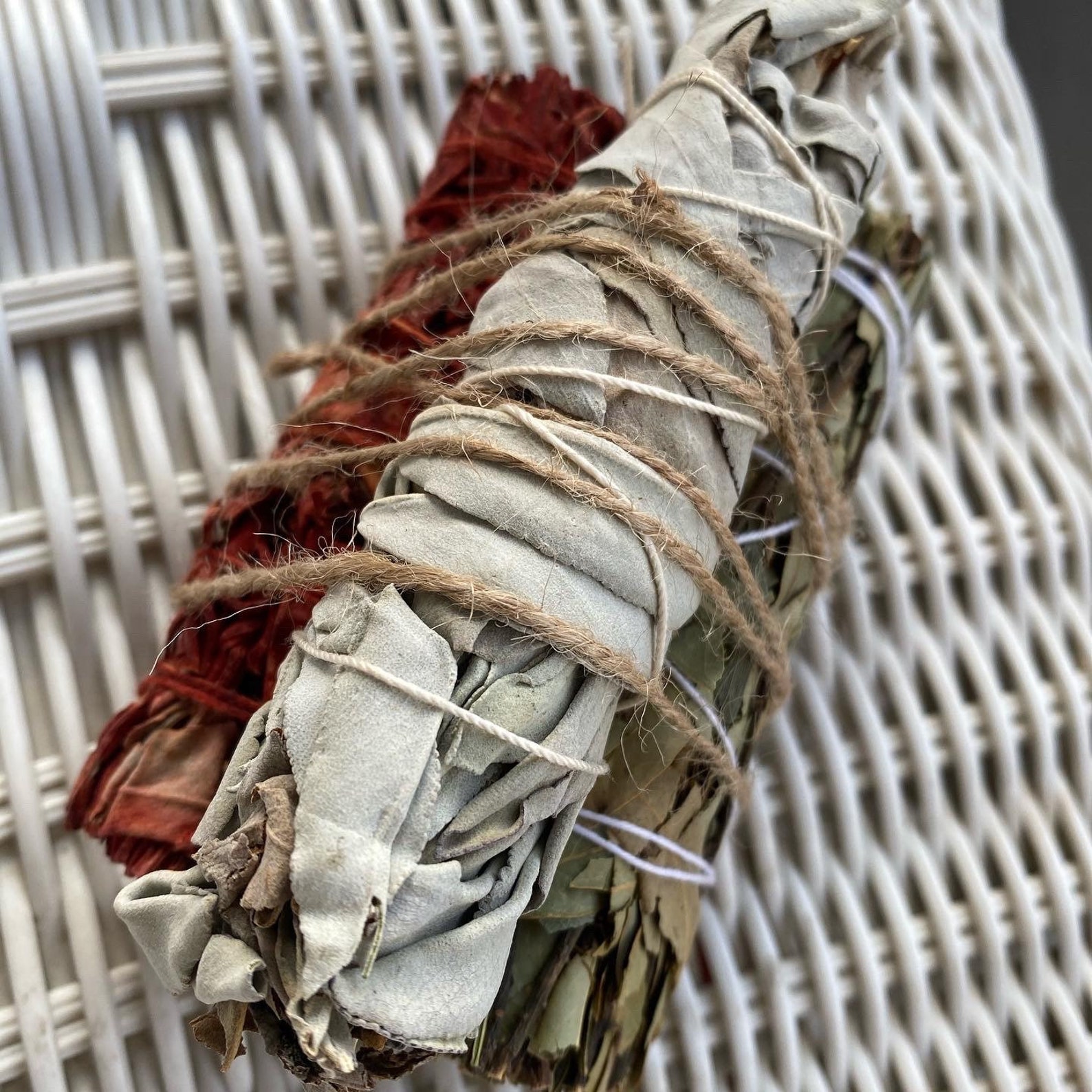 Dragons Blood/bay Leaves Smudge Bundle White Sage Sticks Etsy