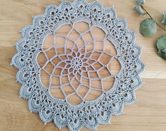 Napperons Ronds Au Crochet - Création Sylvette Raisonnier - Artisanat Français