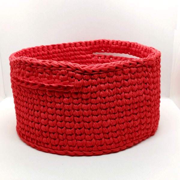 Handmade crocheted storage basket in trapilho cotton 25cm