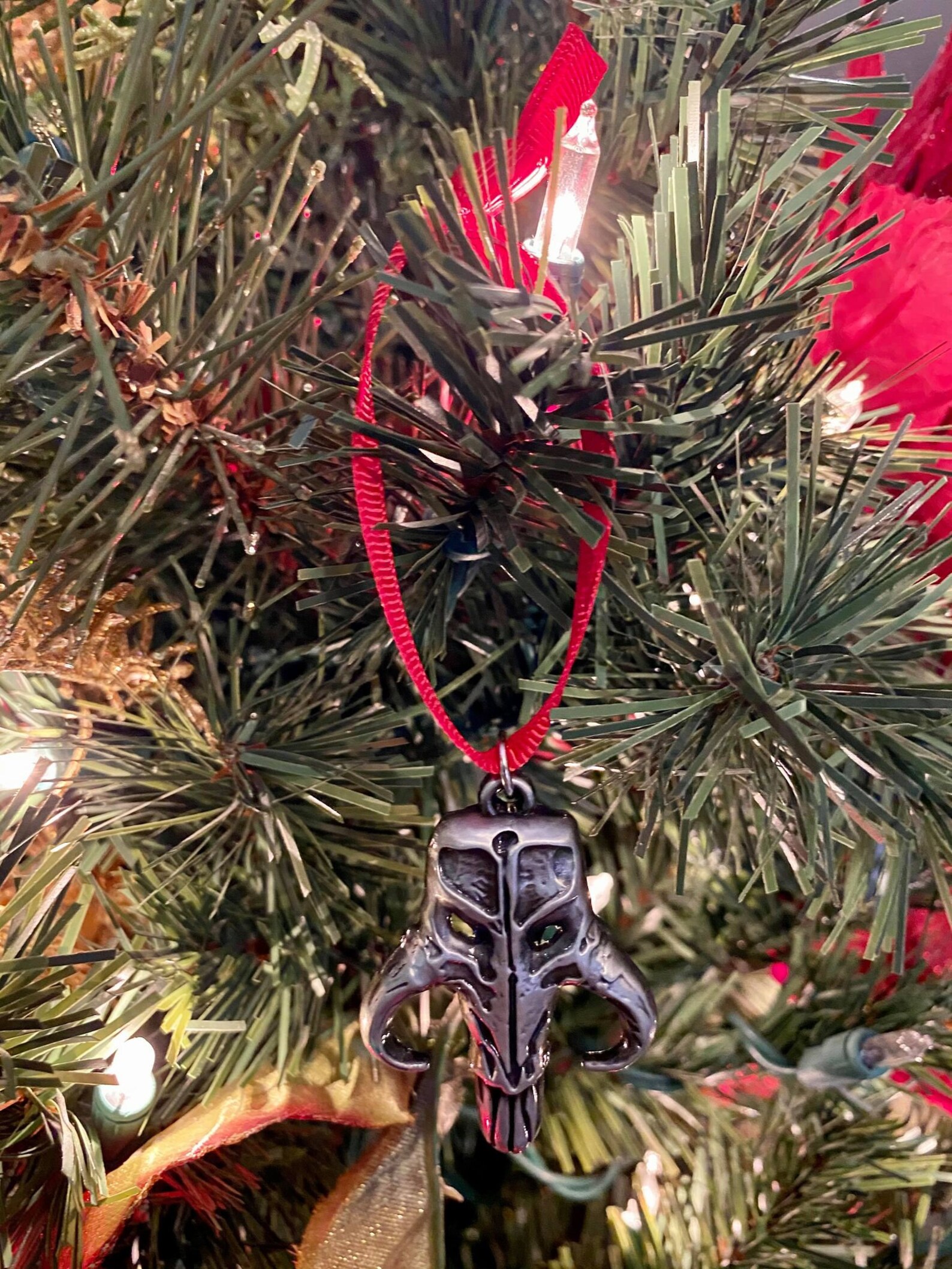 Mandalorian Diamond Iron Heart Mythosaur Keychain Ornament Etsy