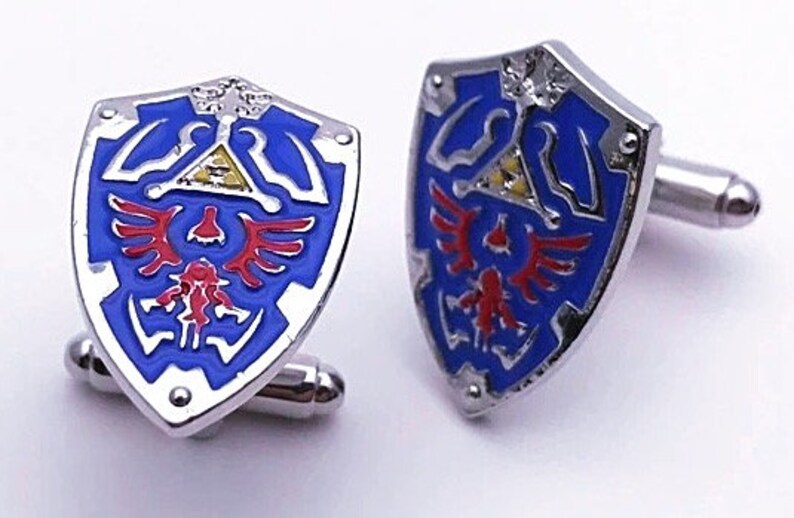 Cufflink or 2 Piece Set Tie Clip Zelda Shield