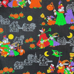 1980s 90s HALLOWEEN Animals in Costume Trick-Or-Treat Vintage Fabric Wamsutta Quilting Black
