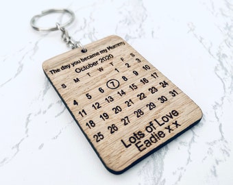 Daddy Keyring - The Day You Became My Dad Keyring, Wood Personalised With Name And Date - Calendar Keyring - Oak - Mummy Keyring engraved