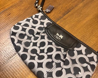 Vintage Y2K Coach Purse Wristlet