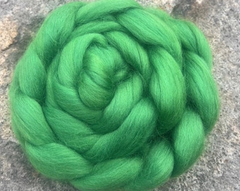 Lettuce Green Corriedale Wool Roving, Spinning, Felting Fiber (4 oz)