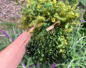 Curly Teeswater Wool Locks, Hand Dyed Green, 1oz, 8-9" long, FOREST, Separated, for Felting, Weaving, Spinning, Doll Hair, Fiber Arts