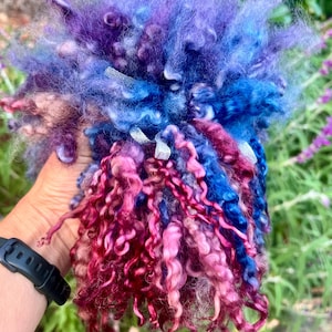 Teeswater Wool Locks Hand Dyed Separated, 1oz, 7-8&quot; long, HYDRANGEA, for Felting, Weaving, Yarn Spinning, Art Batts, Doll Hair, Fiber Arts