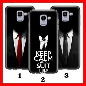 SUiT Up 1 Mobilskal till Samsung Galaxy A3 A5 A6 A7 A8 J3 J5 J6 J7 Suit And Tie Best Behaviour Posh Svart kostym Röd slips Alla affärsmässiga