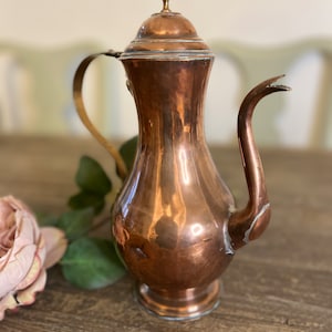 Gorgeous early 19th Century Copper Coffee Pot - Baluster shape with detailed handle and acorn finial. Vintage 1800s. Georgian Antique. Rare