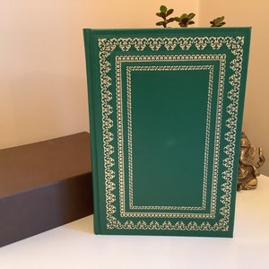 A Short History of the English People by John Richard Green. Lovely Folio Society Social history of England 607AD/CE - Victorians! Near-Fine