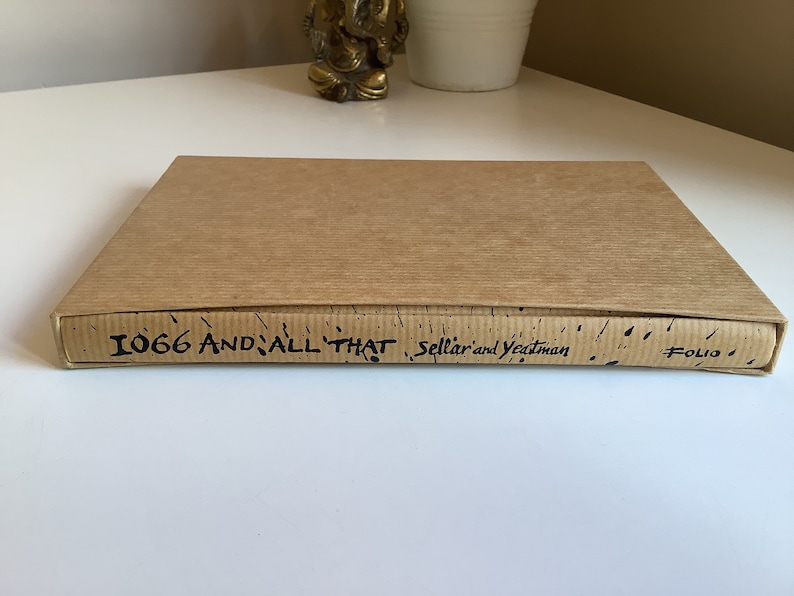 1066 And All That by Walter Carruthers Seller and Robert Julian Yeatman. Fab Amusing Folio Society book of comedic history. Great Condition image 10